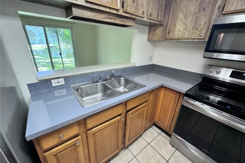 Condominio en venta en Tampa, Florida, 1 dormitorio, 46.82 m2 № 1508315 - foto 13