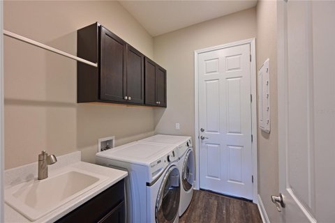 House in Parrish, Florida 4 bedrooms, 221.85 sq.m. № 1855788 - photo 23