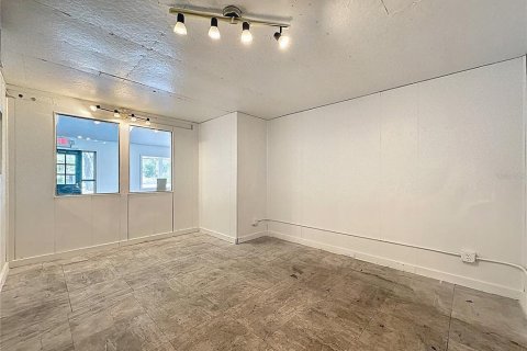 Propiedad comercial en alquiler en Leesburg, Florida, 148.64 m2 № 1657858 - foto 16