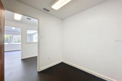 Propiedad comercial en alquiler en Leesburg, Florida, 148.64 m2 № 1657858 - foto 28