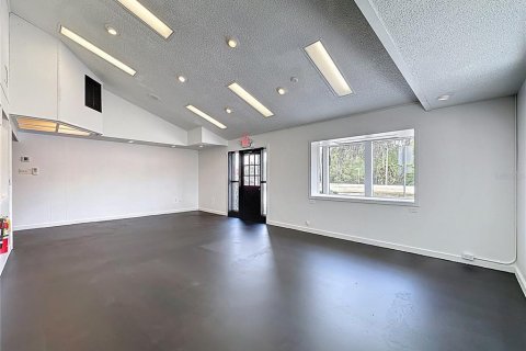 Propiedad comercial en alquiler en Leesburg, Florida, 148.64 m2 № 1657858 - foto 24