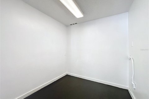 Propiedad comercial en alquiler en Leesburg, Florida, 148.64 m2 № 1657858 - foto 27