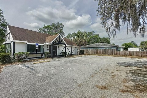 Propiedad comercial en alquiler en Leesburg, Florida, 148.64 m2 № 1657858 - foto 2