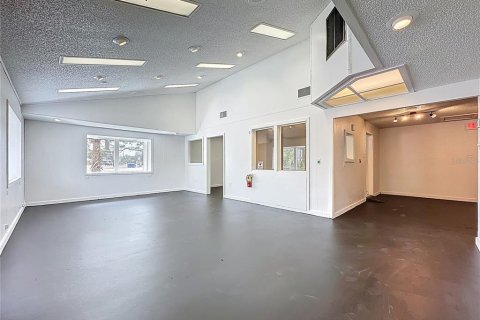 Propiedad comercial en alquiler en Leesburg, Florida, 148.64 m2 № 1657858 - foto 20
