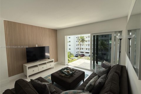 Снять в аренду кондоминиум в Лодердейл-бай-те-Си, Флорида 2 спальни, 87.79м2, № 1966154 - фото 8