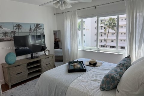Снять в аренду кондоминиум в Лодердейл-бай-те-Си, Флорида 2 спальни, 87.79м2, № 1966154 - фото 15