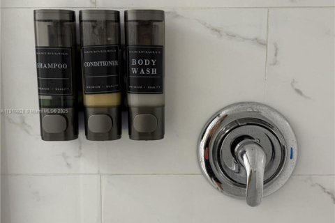 Снять в аренду кондоминиум в Лодердейл-бай-те-Си, Флорида 2 спальни, 87.79м2, № 1966154 - фото 26