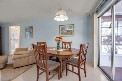 Villa ou maison à vendre à Venice, Floride: 2 chambres, 106.74 m2 № 1515098 - photo 15
