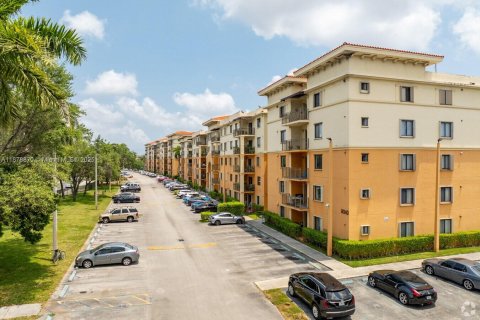 Copropriété à vendre à Miami, Floride: 3 chambres, 112.23 m2 № 2252988 - photo 2