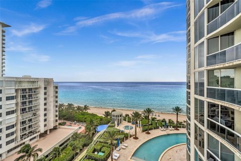 Condominio en venta en Sunny Isles Beach, Florida, 2 dormitorios, 175.21 m2 № 1944330 - foto 7