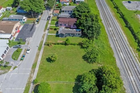 Terrain à vendre à Miami, Floride № 1953658 - photo 8
