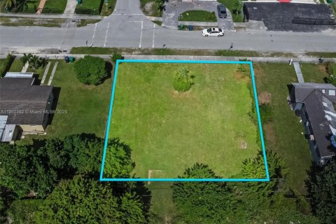 Terrain à vendre à Miami, Floride № 1953658 - photo 4