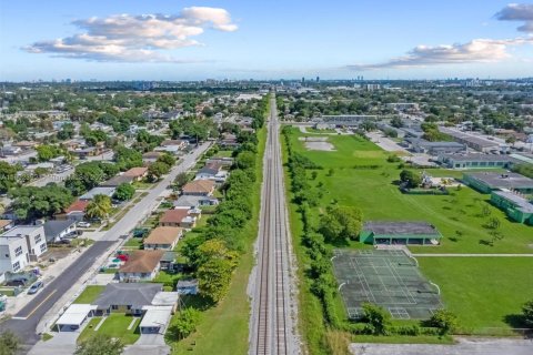 Terrain à vendre à Miami, Floride № 1953658 - photo 21