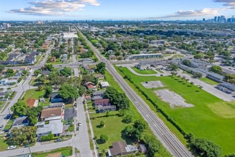 Terrain à vendre à Miami, Floride № 1953658 - photo 14