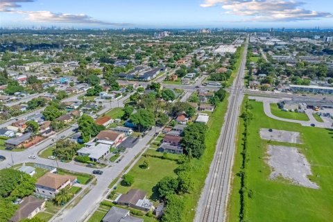 Terrain à vendre à Miami, Floride № 1953658 - photo 15