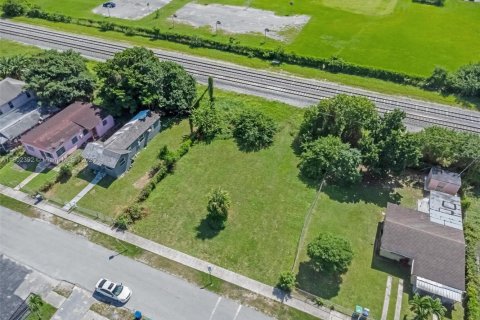 Terrain à vendre à Miami, Floride № 1953658 - photo 7