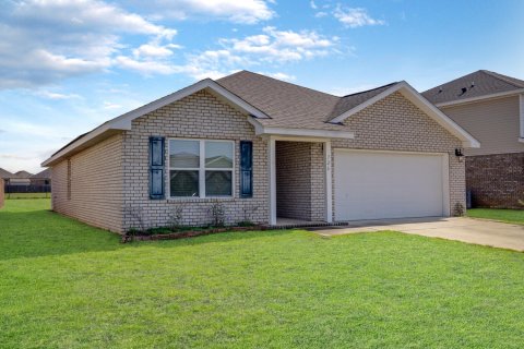 House in Crestview, Florida 3 bedrooms, 155.43 sq.m. № 560861 - photo 1