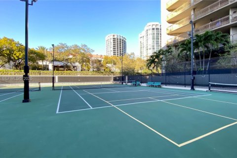 Condominio en venta en Miami, Florida, 1 dormitorio, 75.81 m2 № 2032163 - foto 21