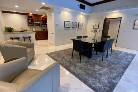 Condominio en venta en Miami, Florida, 1 dormitorio, 75.81 m2 № 2032163 - foto 23