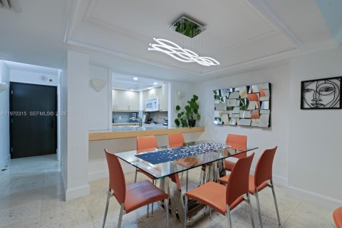 Condominio en venta en Miami, Florida, 1 dormitorio, 75.81 m2 № 2032163 - foto 16