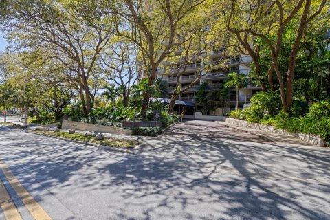 Condominio en venta en Miami, Florida, 1 dormitorio, 75.81 m2 № 2032163 - foto 20