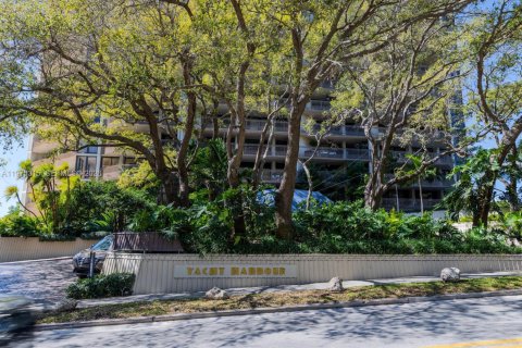 Condominio en venta en Miami, Florida, 1 dormitorio, 75.81 m2 № 2032163 - foto 14