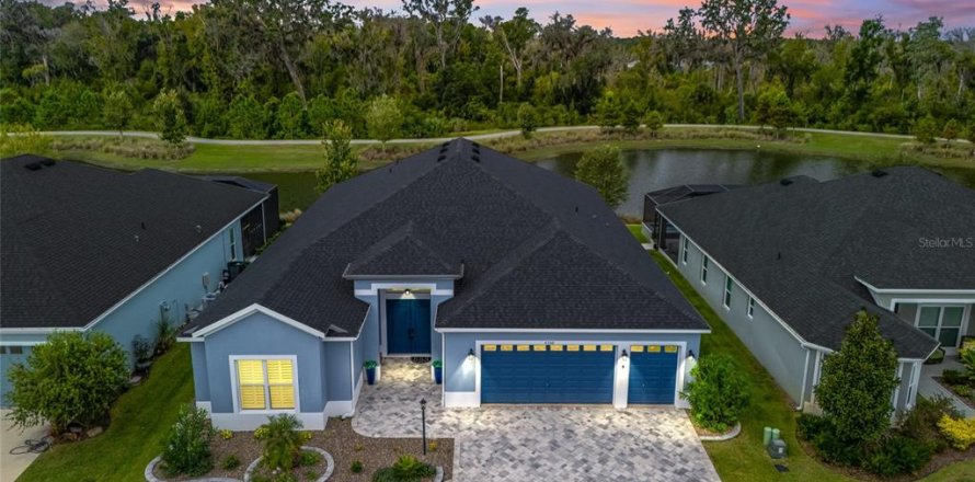 Villa ou maison à The Villages, Floride 4 chambres, 308.9 m2 № 2405419