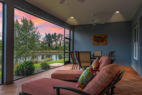 Villa ou maison à vendre à The Villages, Floride: 4 chambres, 308.9 m2 № 2405419 - photo 3