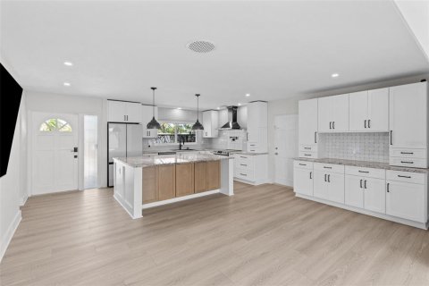 Casa en venta en Saint Petersburg, Florida, 2 dormitorios, 112.04 m2 № 1802311 - foto 10