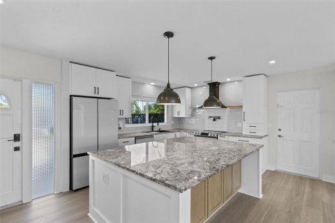 Casa en venta en Saint Petersburg, Florida, 2 dormitorios, 112.04 m2 № 1802311 - foto 6