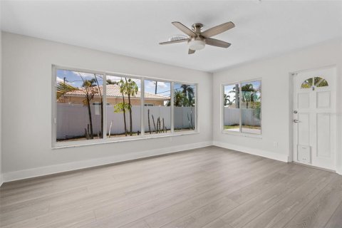 Casa en venta en Saint Petersburg, Florida, 2 dormitorios, 112.04 m2 № 1802311 - foto 11
