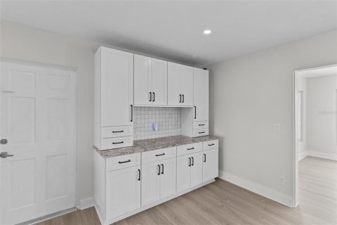 Casa en venta en Saint Petersburg, Florida, 2 dormitorios, 112.04 m2 № 1802311 - foto 9
