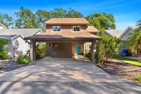 Casa en Lakeland, Florida 3 dormitorios, 164.25 m2 № 2107737