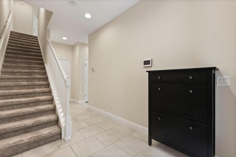 Adosado en venta en Lake Mary, Florida, 3 dormitorios, 203.55 m2 № 1917717 - foto 9