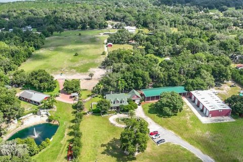 Casa en Geneva, Florida 7 dormitorios, 262.54 m2 № 2385930