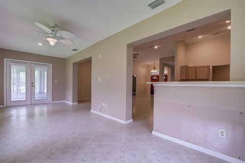 Casa en alquiler en Homosassa, Florida, 3 dormitorios, 184.88 m2 № 2120205 - foto 12