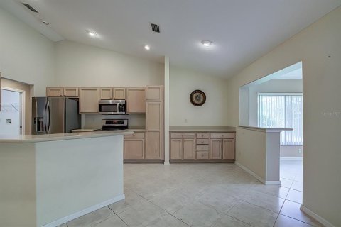 Casa en alquiler en Homosassa, Florida, 3 dormitorios, 184.88 m2 № 2120205 - foto 15
