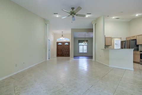 Casa en alquiler en Homosassa, Florida, 3 dormitorios, 184.88 m2 № 2120205 - foto 5
