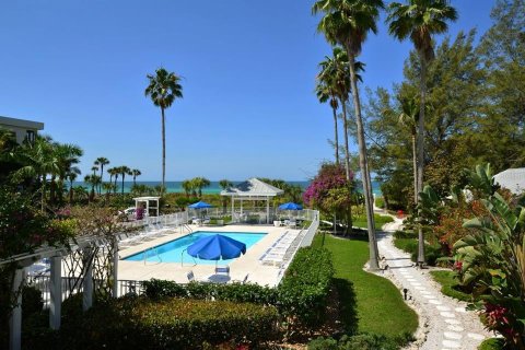 House in Longboat Key, Florida 11 bedrooms, 792.36 sq.m. № 1562155 - photo 7