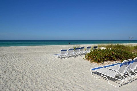 House in Longboat Key, Florida 11 bedrooms, 792.36 sq.m. № 1562155 - photo 5
