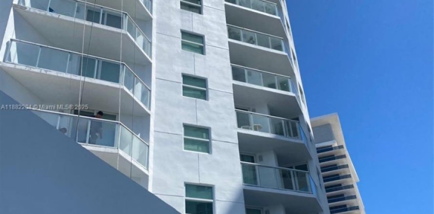 Condo à Miami Beach, Floride, 1 chambre  № 1930452