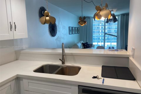 Copropriété à louer à Miami Beach, Floride: 1 chambre, 69.31 m2 № 1930452 - photo 18
