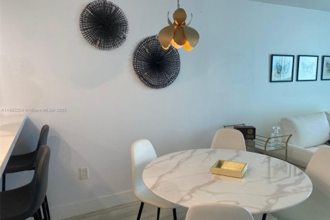 Copropriété à louer à Miami Beach, Floride: 1 chambre, 69.31 m2 № 1930452 - photo 6