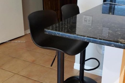 House in Orlando, Florida 3 bedrooms, 137.96 sq.m. № 1982198 - photo 5