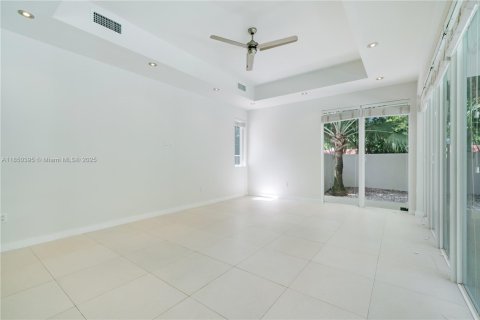 Купить виллу или дом в Майами, Флорида 3 спальни, 246.75м2, № 1854931 - фото 14