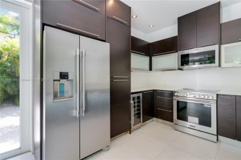 Купить виллу или дом в Майами, Флорида 3 спальни, 246.75м2, № 1854931 - фото 20