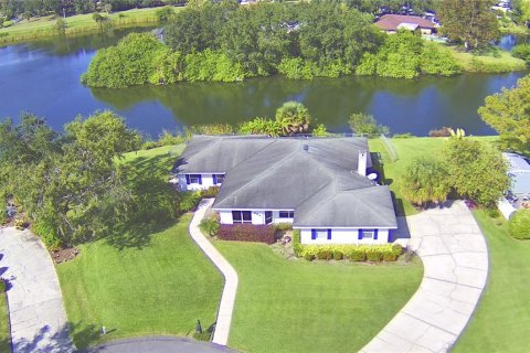 Casa en Bartow, Florida 3 dormitorios, 235.51 m2 № 2147587