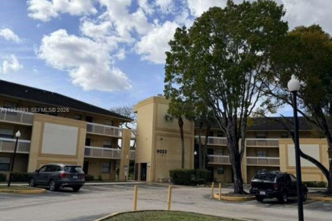 Condo in Coral Springs, Florida, 2 bedrooms  № 2080268