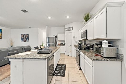 Casa en venta en Haines City, Florida, 4 dormitorios, 165.27 m2 № 2383949 - foto 11