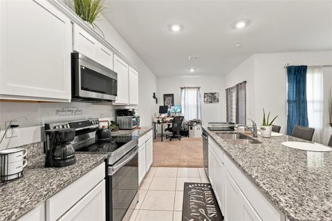 Casa en venta en Haines City, Florida, 4 dormitorios, 165.27 m2 № 2383949 - foto 13